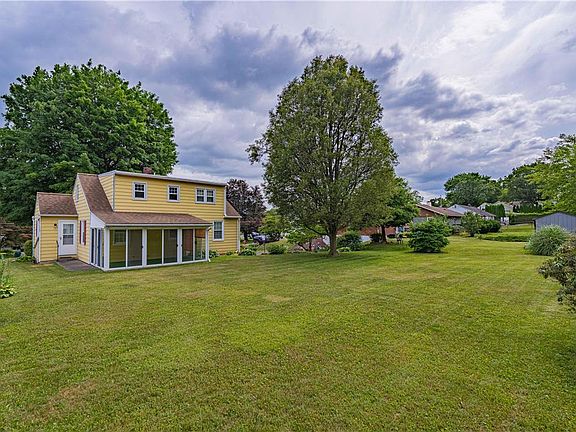 3rd image of 2407 Lawnherst Ave