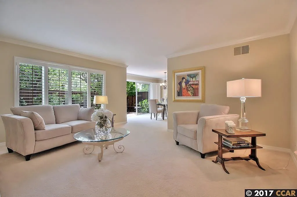 613 S Blackbrush Ln — Photo 2