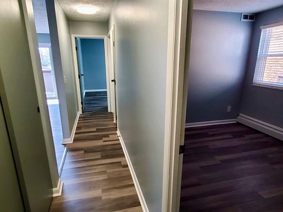 3rd image of 4904 Chalet Drive