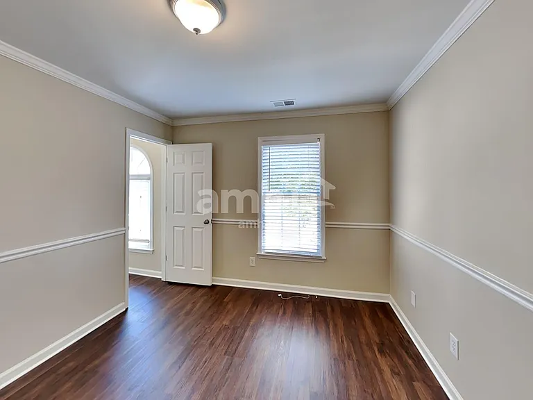 2923 Villa Lake Dr — Photo 20