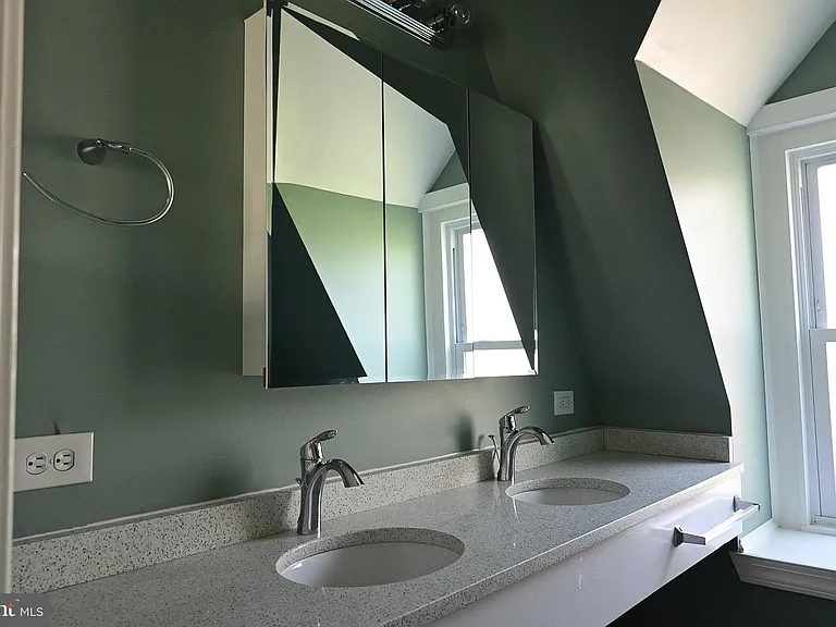 6617 Quincy St — Photo 37