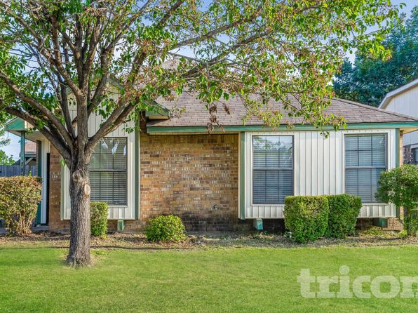 1734 Windmill Ln