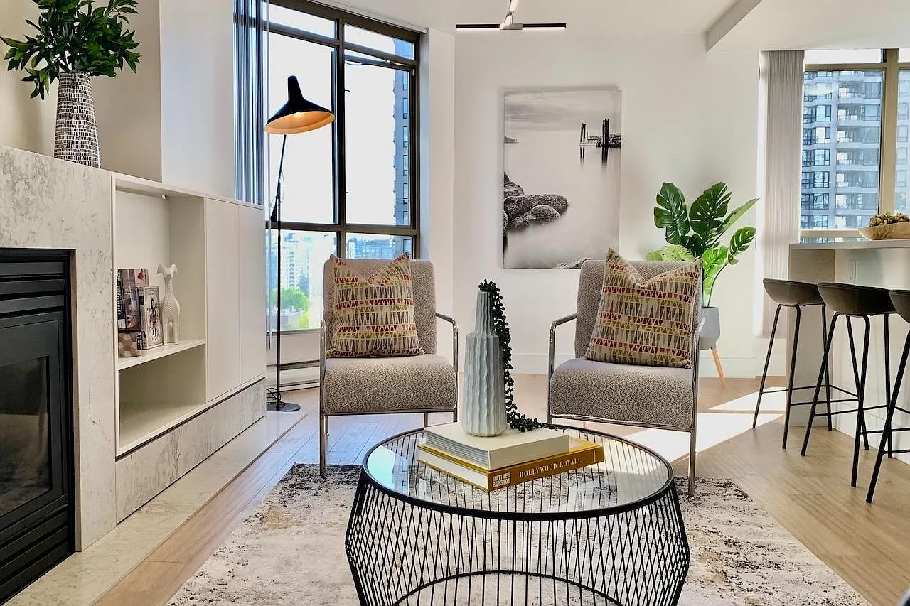 2 bed, 1082 sqft, $4,000 — Photo 2
