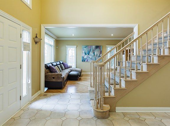 3rd image of 5670 Oakwood Cir