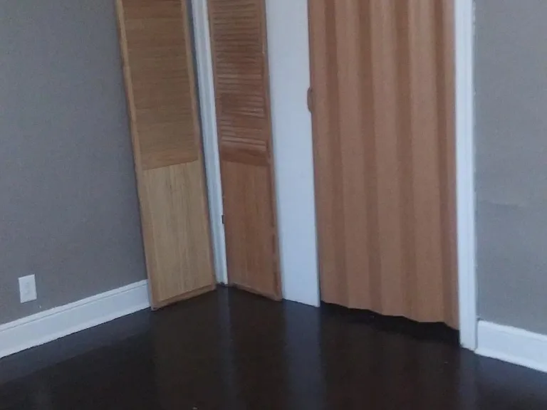 Kershaw St — Photo 24