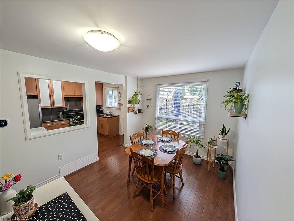1st image of 1350 Limeridge Rd E #18