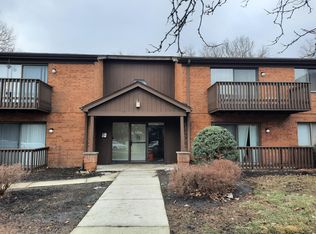33540 N Royal Oak Ln APT 204, Grayslake, IL 60030