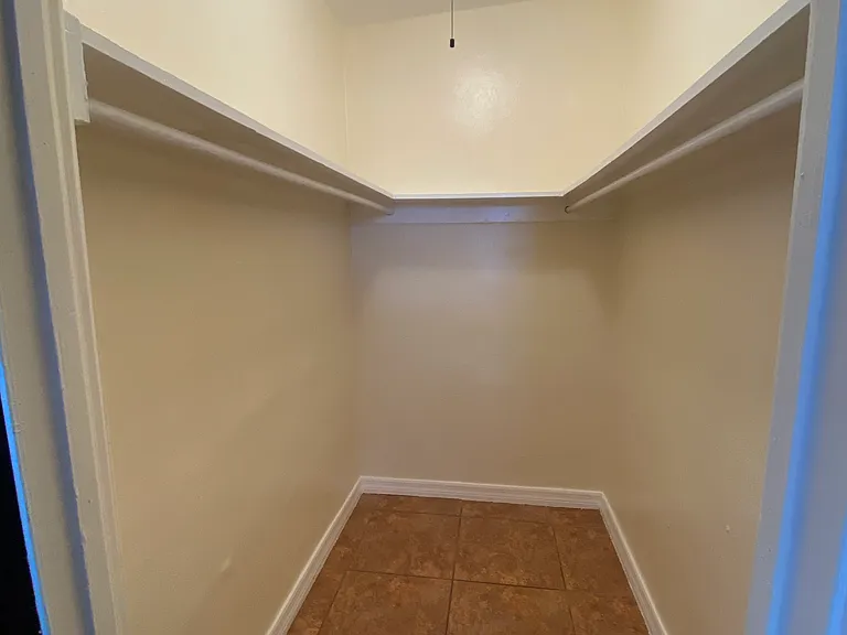 5233 Brosche Rd — Photo 14