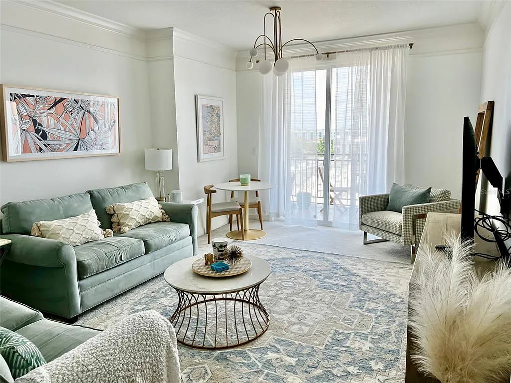 1 bed, 1.0 bath, 700 sqft, $2,950 — Photo 2