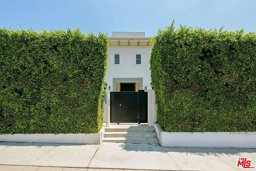 2 bed, 2.5 bath, 1428 sqft, $4,695 — Photo 2