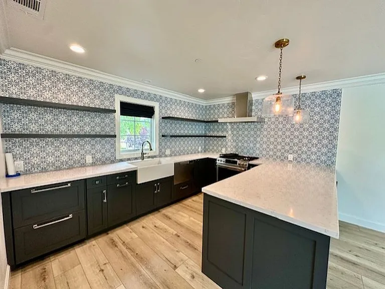 15590 Palos Verdes Dr — Photo 6
