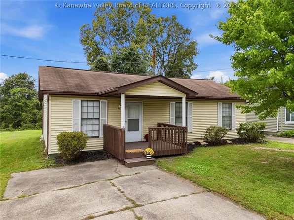 40 Pine Dr, Barboursville, WV 25504