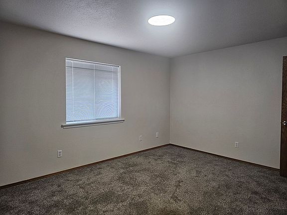 5th image of 300 2nd Ave APT A