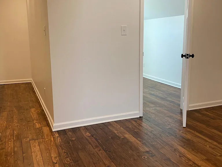 1119 Liberty Rd — Photo 17