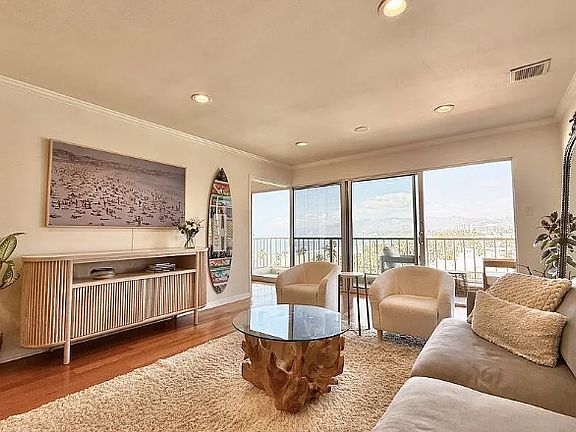 2nd image of 101 California Ave Unit 1005