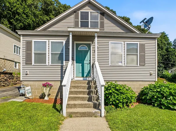 55 Chilmark St, Worcester, MA 01604