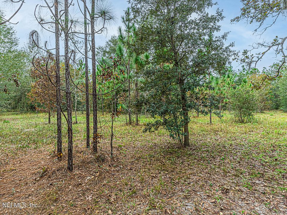 2nd image of 4026 APPALOOSA Road