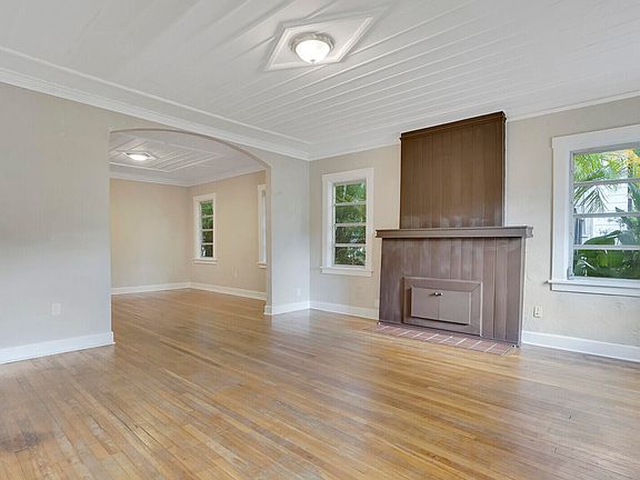 3rd image of 830 37th Street