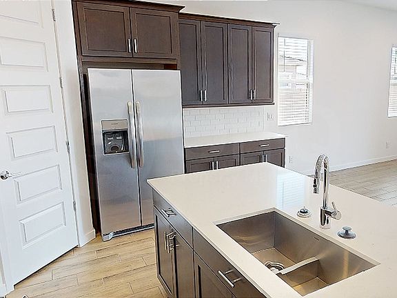 5th image of 4016 W McNeil St
