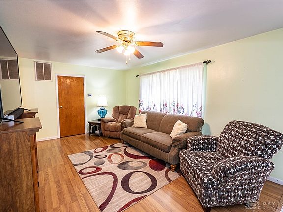 4th image of 5736 Lily Ln