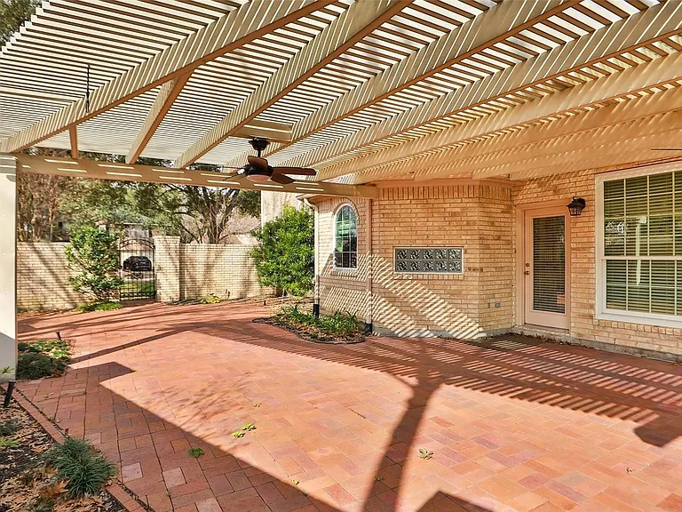 7502 Holly Court Est — Photo 37