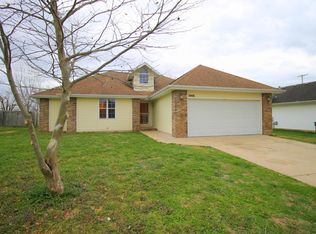 5006 N 9th St, Ozark, MO 65721