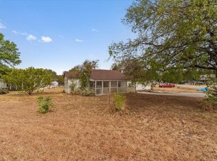 905 W Danieldale Rd, Dallas, TX 75232