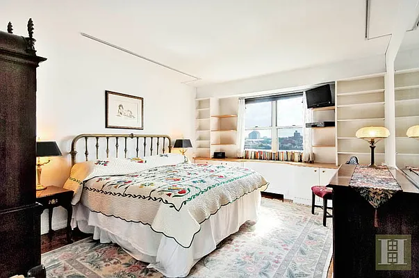 Sold by Halstead Real Estate | media 9