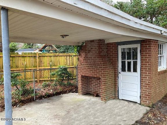 2nd image of 1801 Fairview Way