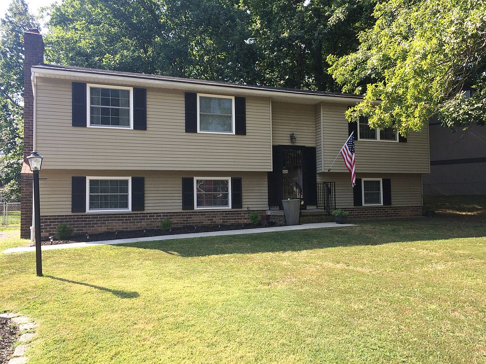 1st image of 9409 Emmett Ct