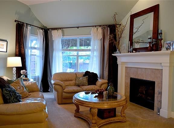 4th image of 2829 Starshine Dr