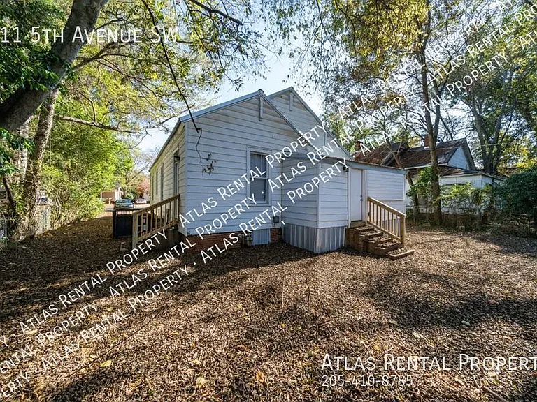 611 5th Ave SW — Photo 2
