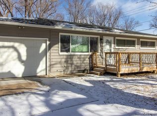 1712 Sunny Hill Rd, Lincoln, NE 68502