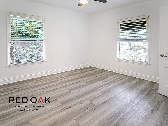 3rd image of 849 S Kenmore Ave #18