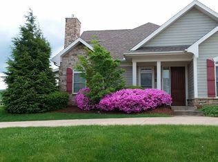 2002 Deacon Dr, Latrobe, PA 15650