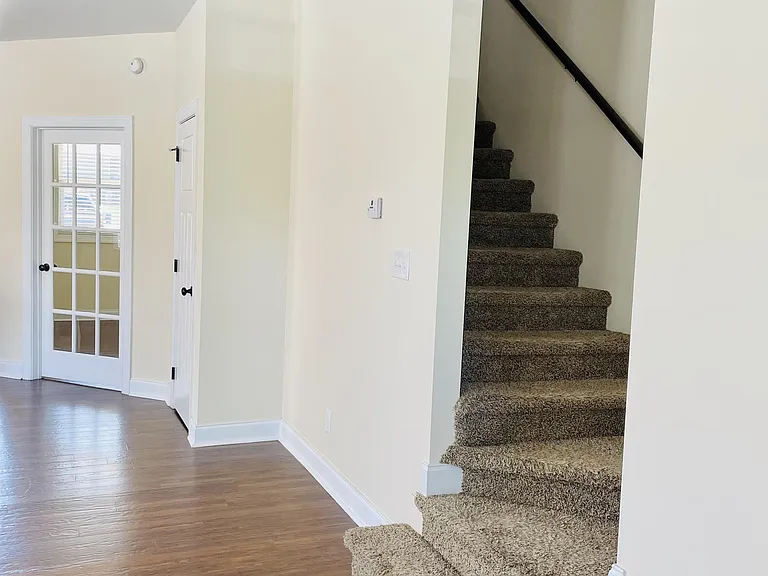 116 Capital St #1 — Photo 10