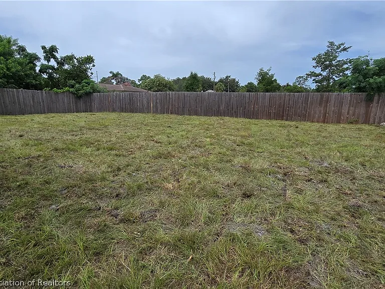 1552 Cedarbrook St — Photo 24