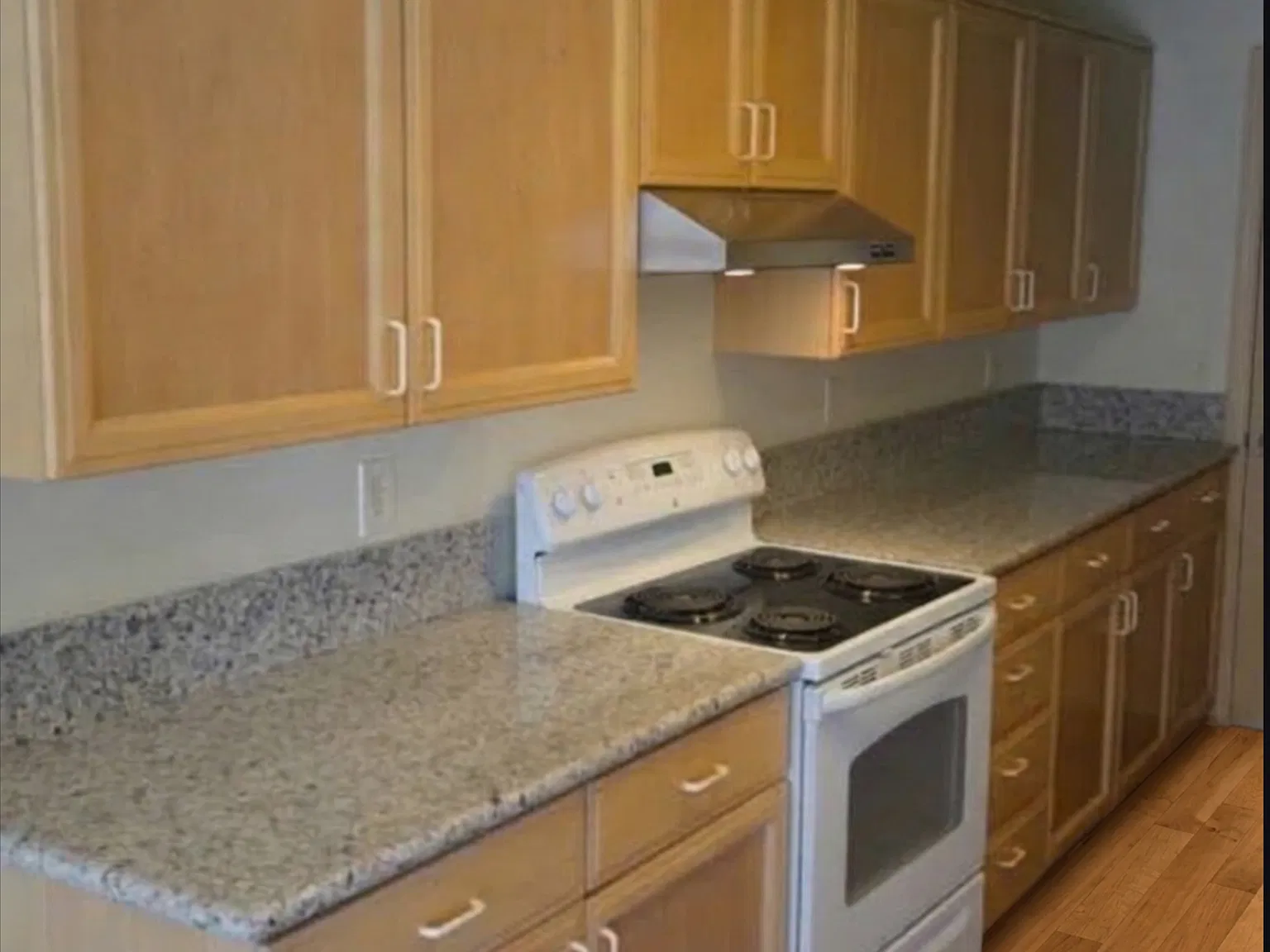 3 bed, 2.5 bath, 1418 sqft, $2,150 — Photo 2