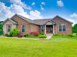 212 Beacon Hill Ln, Fisherville, KY 40023