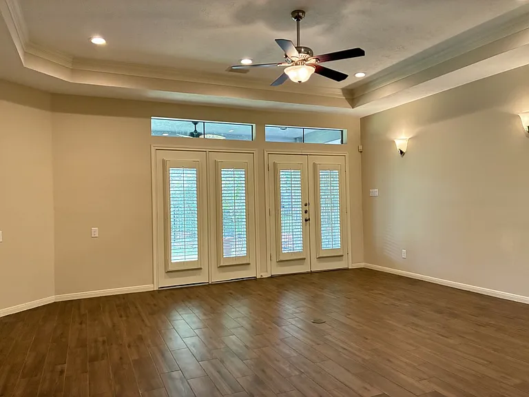 14439 Reissen Ln — Photo 10