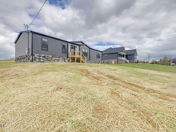 2nd image of 1565 Rheatown Rd