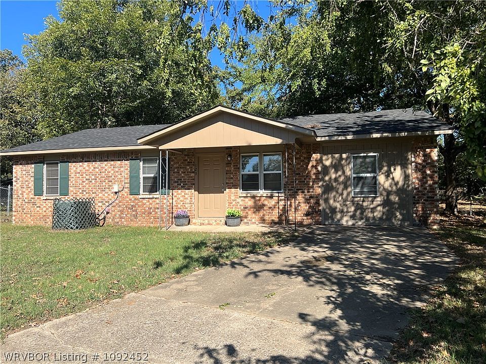 1st image of 123 Gama Cir