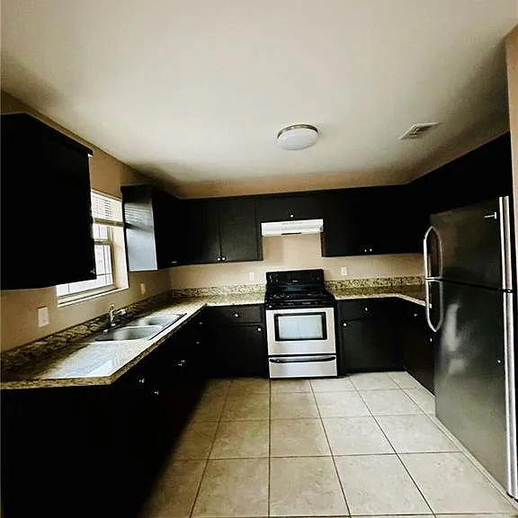 4722 N Dogwood St #4 — Photo 5