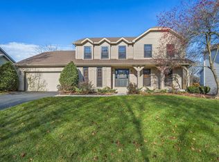 807 Rock Spring Rd, Naperville, IL 60565