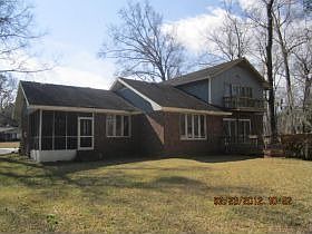 2nd image of 100 Camellia Ave
