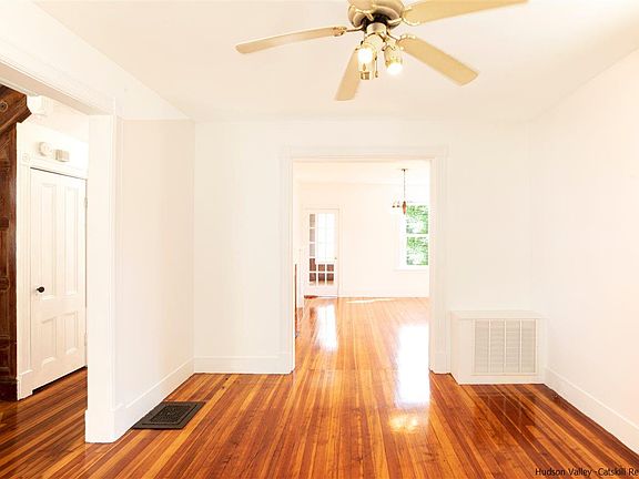 4th image of 82 Johnston Ave