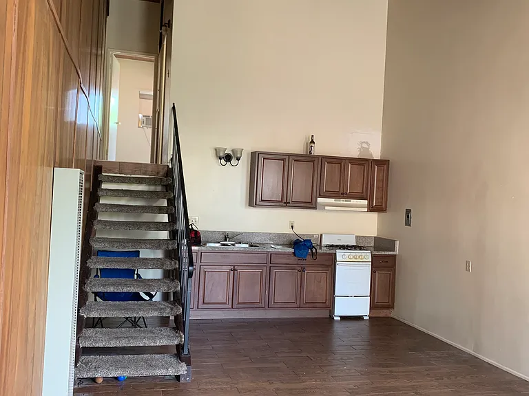 1832 E Carson St #3 — Photo 2