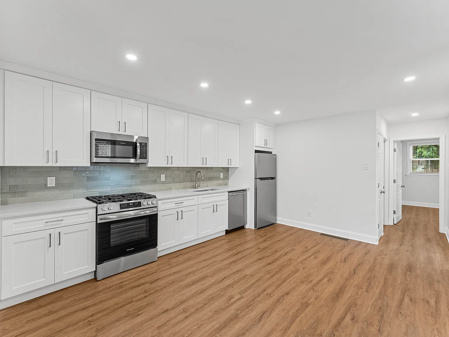 7002 Valley Ave — Photo 4