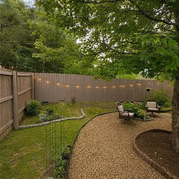 1325 Little Hampton Dr — Photo 29