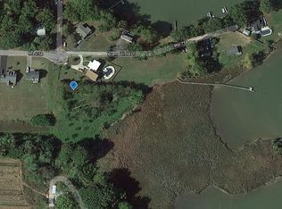 436 Buena Vista Dr, Colonial Beach, VA 22443